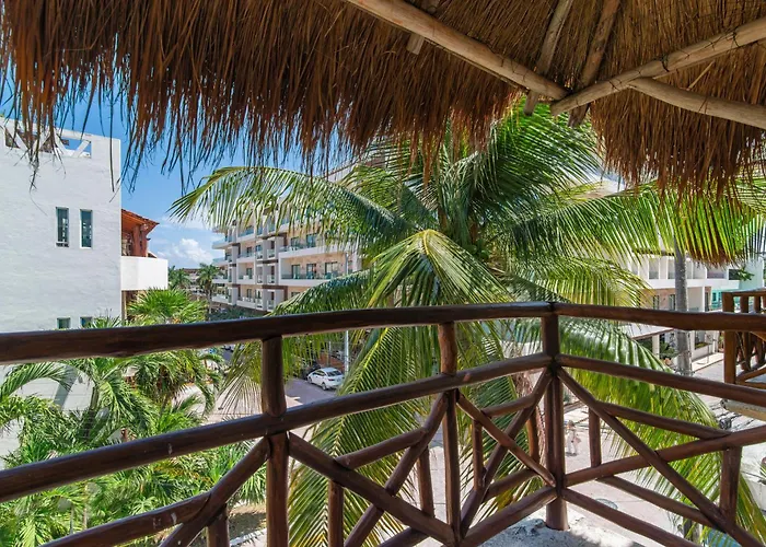Riviera Del Sol Hotel