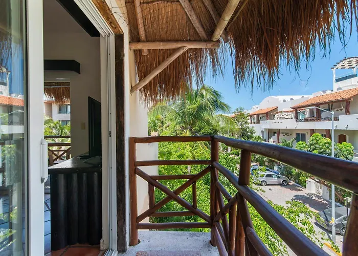 Riviera Del Sol Hotel